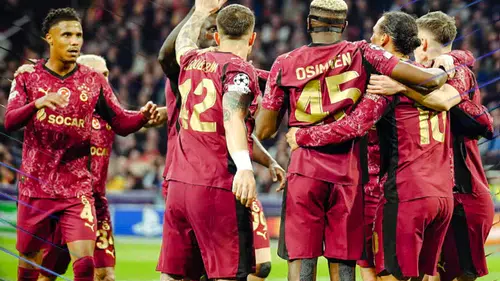 Galatasaray, Şampiyonlar Ligi'nde Ajax'ı 3-0 Geçerken Osimhen Hat-Trick Yaptı