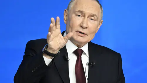 Putin, basın toplantısında Avrupa'nın Rus varlıklarına el koyma girişimini soygun olarak nitelendirdi
