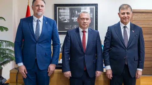 İzmir ve Macaristan 'kardeş kent' olma yolunda adımlar atıyor