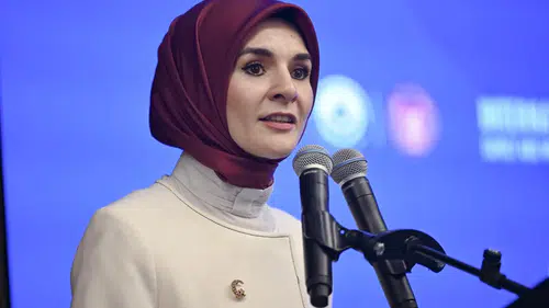 Dijital Dünyada Çocuk Güvenliği: Bakan Göktaş'tan Uluslararası İş Birliği Çağrısı