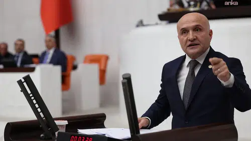 İYİ Partili Erhan Usta'dan iktidara sert eleştiri: "Demokratik entegrasyon ne demek?"