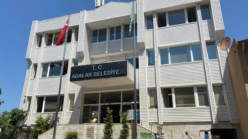 Adalar Belediye Başkan Vekili Medine Pamuk sağlık sorunları nedeniyle istifa etti