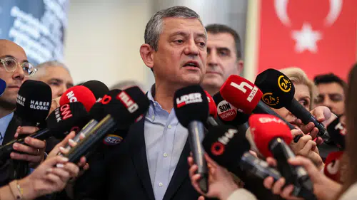 Özgür Özel: 2 milyon kişi dolandırıldı, kamu görevlileri yargılanmadan gerçekler ortaya çıkmaz!