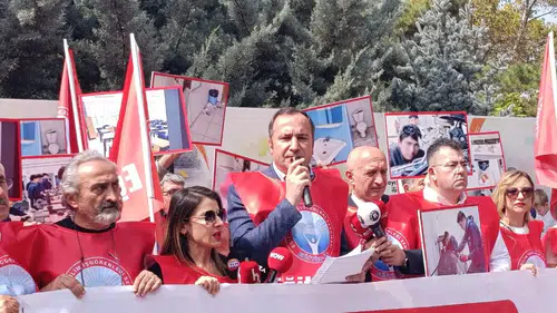 Eğitim-İş'ten MEB'e çağrı: Önlük sorunları gizlemez, eğitimdeki gerçekler acil çözüm bekliyor!