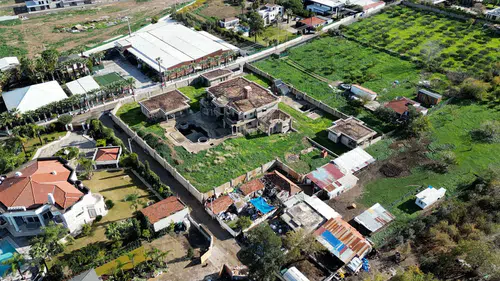 CHP'li belediyeden 'Gökçeklerin kaçak malikânesi' açıklaması: Maddi koşullarımızı sağladığımızda yıkılacak