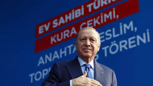 Cumhurbaşkanı Erdoğan'dan CHP'ye: "Bunlar ya tropikal adalarda keyif çatıyor ya da Meclis'i panayır yerine çeviriyor"