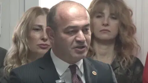 CHP’li Özgür Karabat: İktidarın yönetim anlayışı tutarsız, sandıkta kazanacağız!