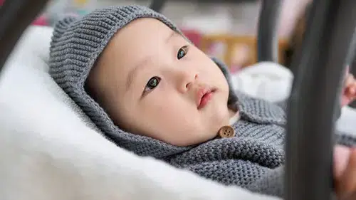 Çin'de Yalnızlık Yeni Bir Hizmet Doğurdu: Yaşlılar Saatlik Ücretle “Geçici Çocuk” Kiralıyor!