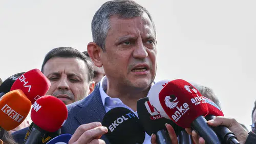 Özgür Özel: "Televizyon ve parti kapatarak halk iradesi zapt edilemez"