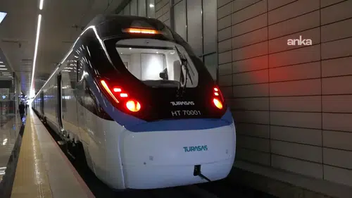 Milli Hızlı Tren'in Test Sürüşü Gerçekleşti, Hedef 250 Km Hız!