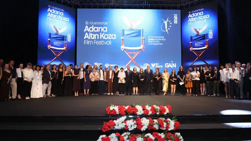33. Adana Altın Koza Film Festivali’nde “Bir Arada Yalnız” En İyi Film ödülünü kazandı