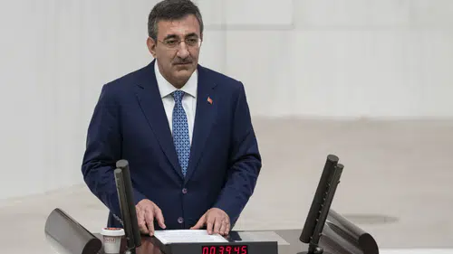 Cevdet Yılmaz'dan "fon krizi" eleştirilerine yanıt: İddialar isim verilerek kamuoyuyla paylaşılmalı