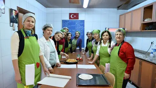Antalya'da yeni hobiler edinmek için kurslar başlıyor! Eğitici branşlar için kayıtlar açıldı