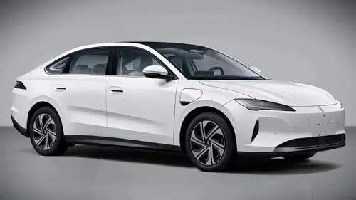 11 Bin 900 Dolarlık Elektrikli Jetta M6'ya Yoğun İlgi: 19 Saatte 10 Bin Sipariş!