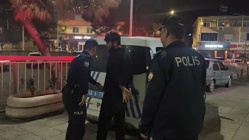 Kahramanmaraş'ta Evlat Dehşeti! 27 Yaşındaki Genç Annesini Bıçakla Rehin Aldı
