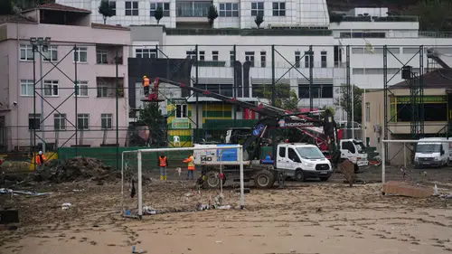 Sel Felaketinde Kullanılamaz Hale Gelen Ayazağa Stadı Yıkılacak! Yerine Yeni Stad Yapılacak