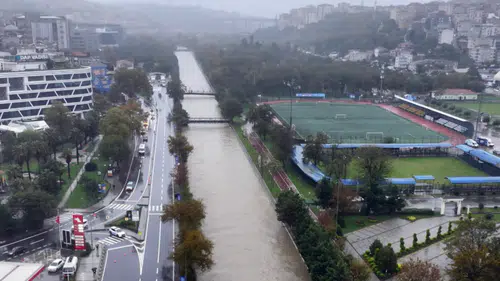 Kağıthane'de Dere Kenarında Cansız Beden Bulundu! İstanbul'daki Selde Can Kaybı 3'e Yükseldi