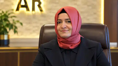 Fatma Betül Sayan Kaya AK Parti'den İhraç Edildi! Kararı Eyyüp Kadir İnan Açıkladı