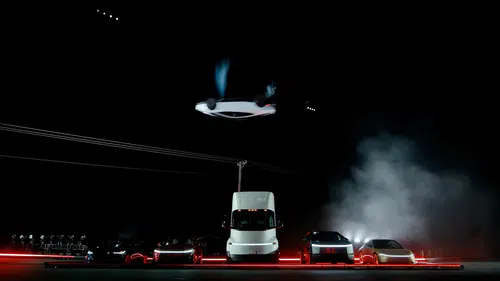 Yeni Tesla'nın Bu Özelliği Çok Konuşulacak! Hem Karada Hem Yerde Uçuyor!