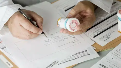 Doktor Yerine ChatGPT’ye Danıştı, Hastanelik Oldu! Yapay Zekâya Dava Açtı