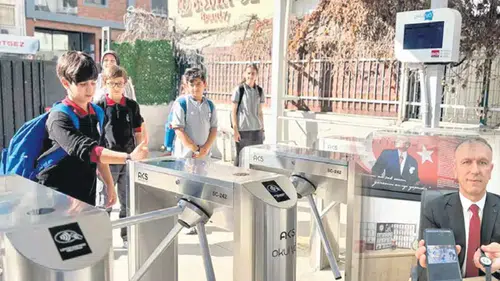 Okullarda Akıllı Bileklik Dönemi! Öğrencilerin Giriş ve Çıkışları Velilere Bildiriliyor