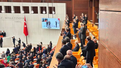 Kılıçdaroğlu, TBMM açılışında Erdoğan’a ayağa kalkmayarak tepki gösterdi