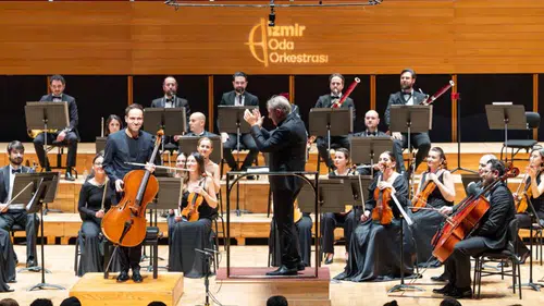 İzmir Oda Orkestrası, unutulmaz bir klasik müzik konserine ev sahipliği yaptı