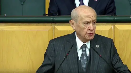 MHP lideri Devlet Bahçeli’den CHP’ye Sert Tepki: “Gazi Meclis Kürsü İşgaliyle Lekelenemez”