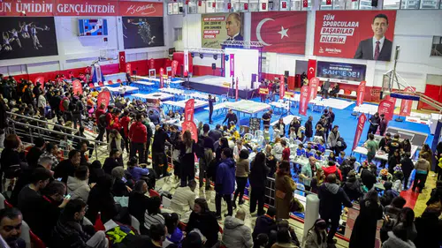 Bayraklı'da Gençlerin Teknoloji Yarışı: Fibonacci Uluslararası Robot Olimpiyatları Tamamlandı