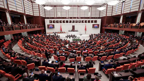 İYİ Partili Çirkin, TBMM'deki süreç komisyonun hukuki durumunu sordu