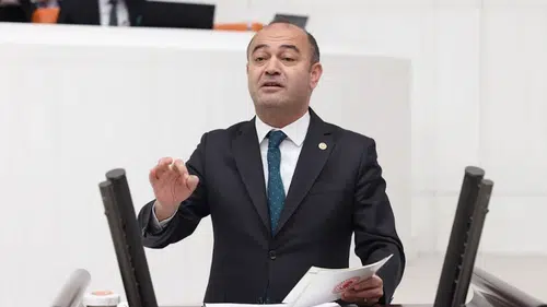 CHP'li Özgür Karabat: "Casusluk iddiaları hukuki dayanağı olmayan bir iftira ve meşru siyaseti hedef alıyor"