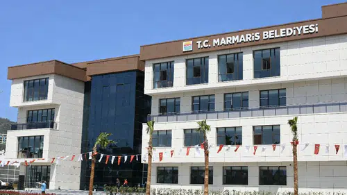 Marmaris Belediyesi’ne operasyon: 13 kişi hakkında soruşturma yürütülüyor