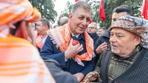 İzmir, Kırsal Kalkınma için Fidan ve Sulama Destekleriyle Çiftçiye Can Suğu Oluyor