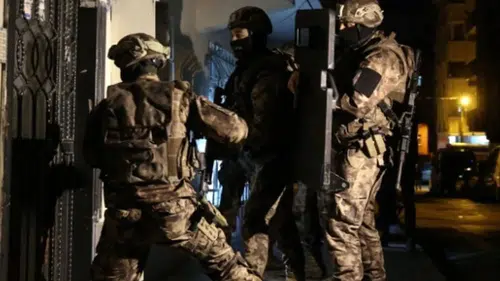 Diyarbakır'da silahlı suç örgütüne büyük darbe: 32 şüpheli yakalandı, 10'u tutuklandı