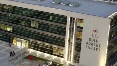 Bolu Belediye Başkanı Tanju Özcan ve 12 kişi "irtikap" suçlamasıyla adliyeye sevk edildi