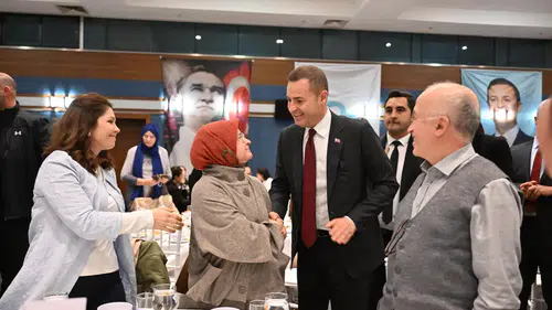 Başkan Ahmet Akın, Ankara'da Balıkesirlilerle iftar programında birlik ve beraberlik mesajı verdi