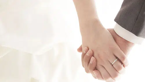 Evlenecek gençlere faizsiz kredi desteği: Başvuru şartları ve indirim fırsatları açıklandı