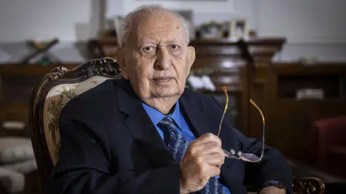 Eski TBMM Başkanı Hüsamettin Cindoruk hayatını kaybetti