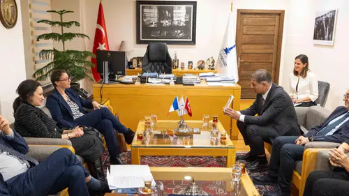 Cemil Tugay’dan Fransa ile ortak çalışma çağrısı: İzmir ile Fransız şehirleri arasındaki bağ güçleniyor