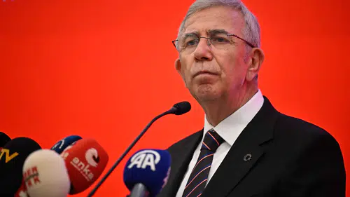Mansur Yavaş’tan CHP’li belediyelere operasyon tepkisi: “Aynı şeyi iktidar partisinden belediyelere görmedik"