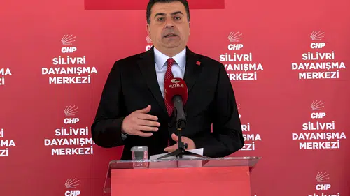 CHP Sözcüsü Zeynel Emre’den okul saldırıları ve Silivri çıkışı: “Bu enkazdan kurtuluşun yolu sandıktır”