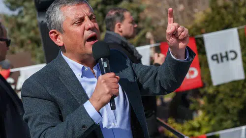 Özgür Özel’den Nevşehir’de dikkat çeken çıkış: “Geçim yoksa seçim var"