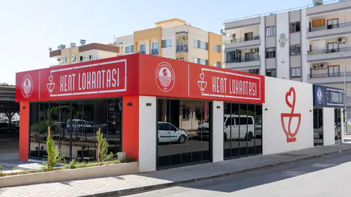 Mersin Yenişehir’de Kent Lokantası desteği büyüyor: 90 liraya 3 çeşit yemek vatandaşın yüzünü güldürüyor