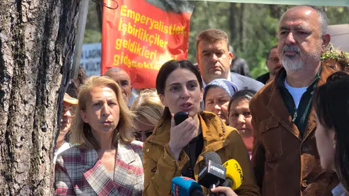 Akbelen’de dayanışma buluşması: Gizem Özcan’dan Esra Işık’a destek ve “Akbelen’i vermeyeceğiz” mesajı