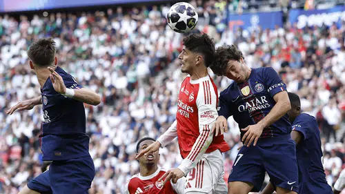 PSG, Arsenal’i penaltılarda yendi: Şampiyonlar Ligi kupası Paris’e gitti
