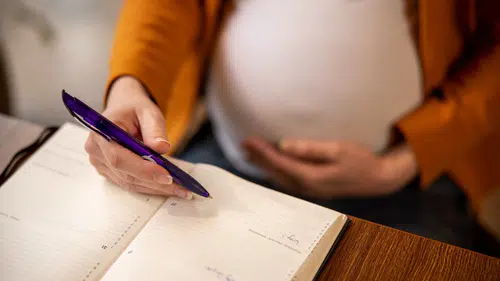 Doğum izni başvurusu nasıl yapılır? Bu detaya dikkat: 10 iş günü şartı var
