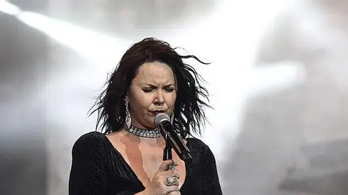 Şebnem Ferah Konser Biletleri 26 Dakikada Tükendi: 150 Bin Kişi Kuyruğa Girdi