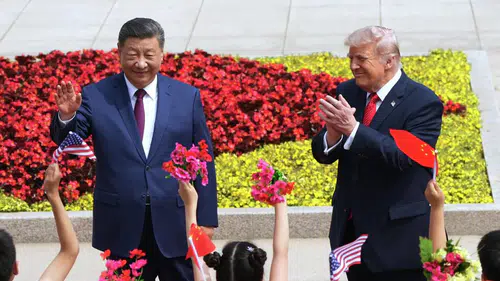 Trump ve Şi Cinping Pekin’de buluştu: Tokalaşma anı zirveye damga vurdu