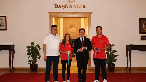 Muğlalı okçulardan Çin’de tarihi başarı: Türkiye’ye 2 altın, 1 gümüş madalya