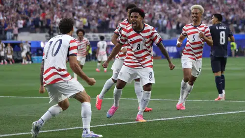 ABD, Dünya Kupası’na fırtına gibi başladı! Ev sahibi ekip Paraguay’ı 4-1 mağlup etti
